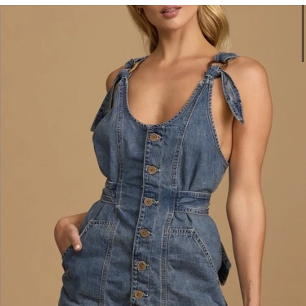 Free People Memphis Medium Wash Denim Button-Front Shortalls, Size Medium